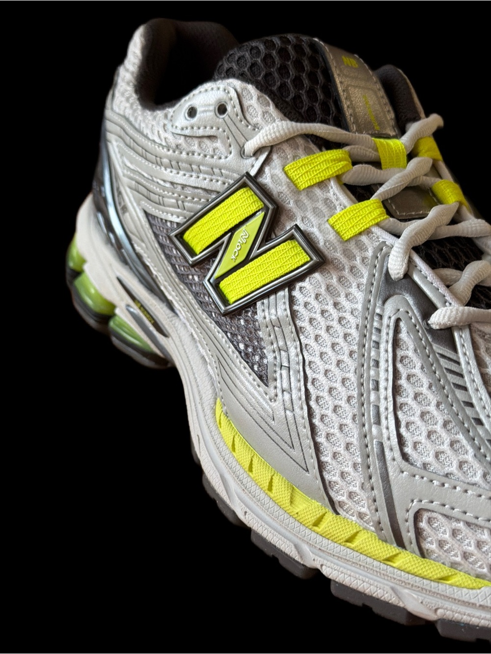 New Balance U1906R Gray Runners with Neon Yellow Unisex M/10.5 W/12 - Picture 12 of 13